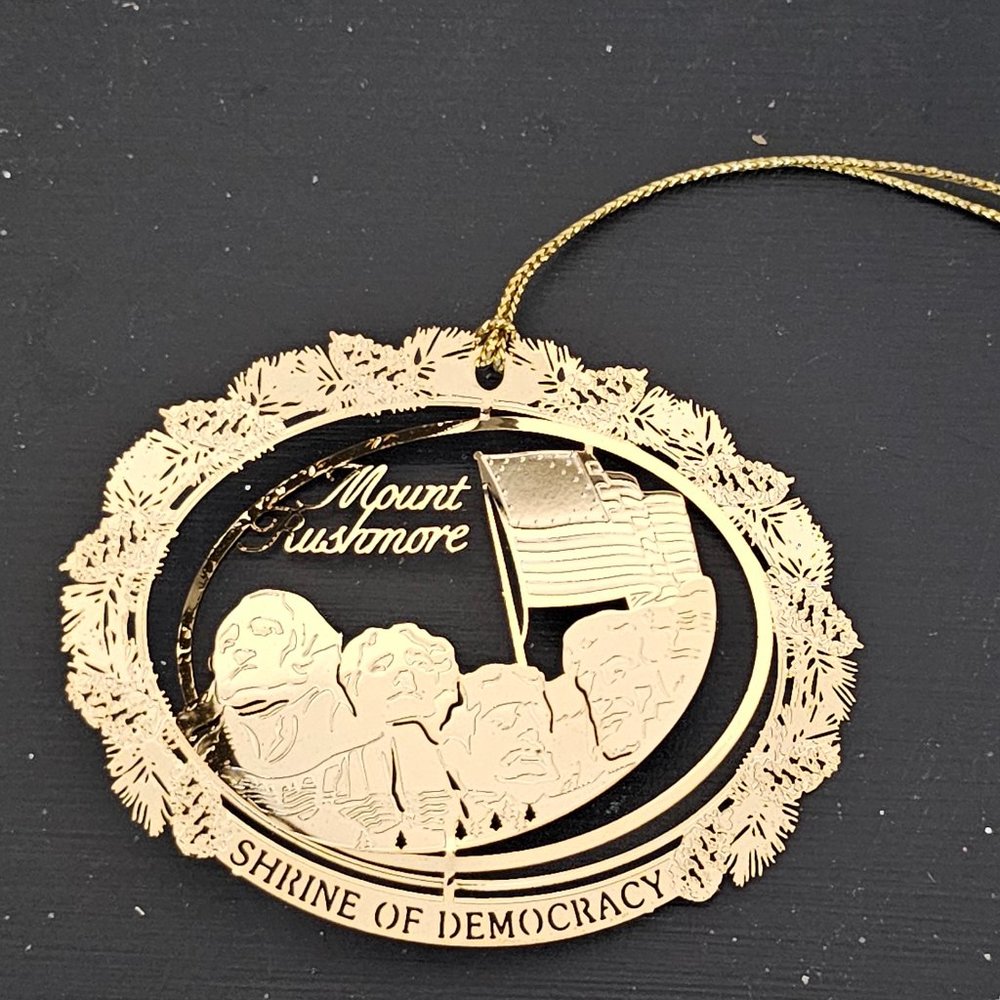 Christmas Ornament Mount Rushmore Goldtone Die-Cut